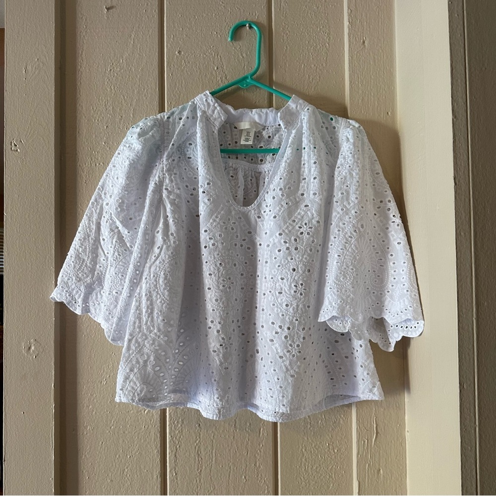PERFECT H&M WHITE EYELET FLOWY TOP BLOUSE AMAZING! M